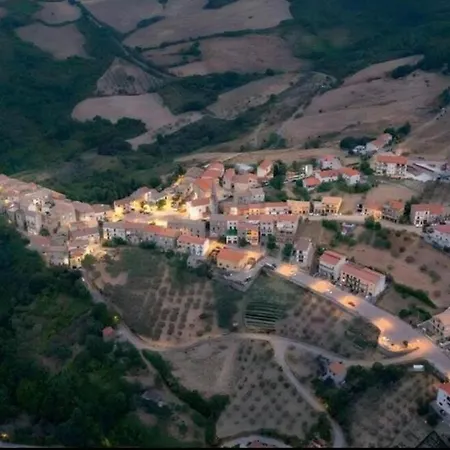 Hilltop 2-br With Sea Views, Terrace & Garden * Dogliola