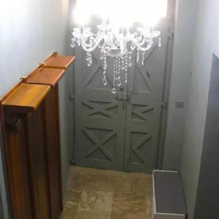 Apartment Hilltop 2-br With Sea Views, Terrace & Garden