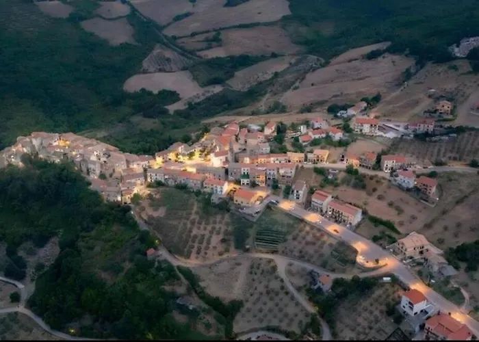 Hilltop 2-br With Sea Views, Terrace & Garden * Dogliola