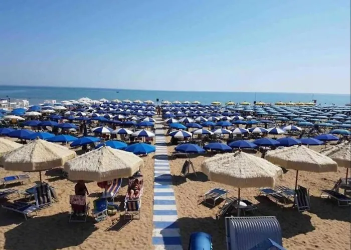 Hilltop 2-br With Sea Views, Terrace & Garden Apartman *